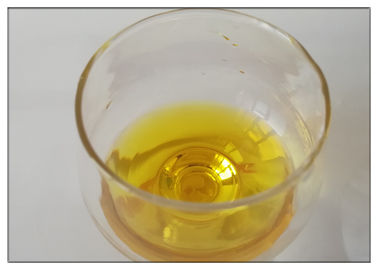 De natuurlijke Olie van Linum Usitatissimum, de Koud geperste Gele Kleur van de Lijnzaadolie